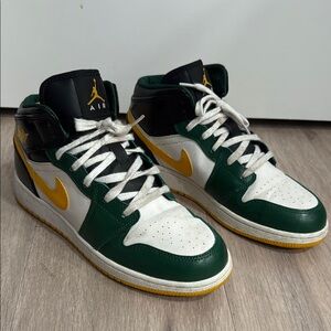 Nike Kids Sneakers Green Yellow Black